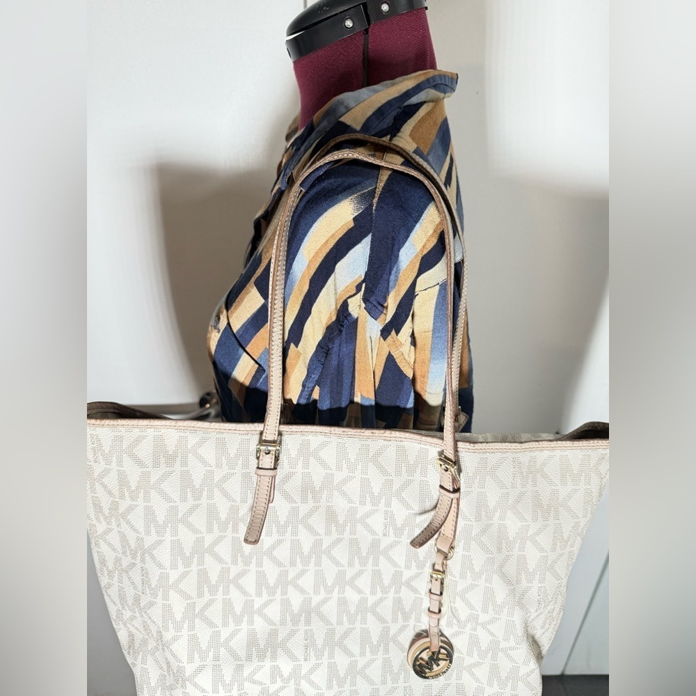 Michael Kors Cream Logo Tote Bag - Picture 3 of 11